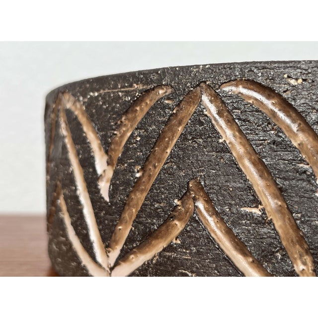Large Mid-Century Modern Danish Studio Pottery Bowl from Lovemose, 1960s For Sale - Image 13 of 18