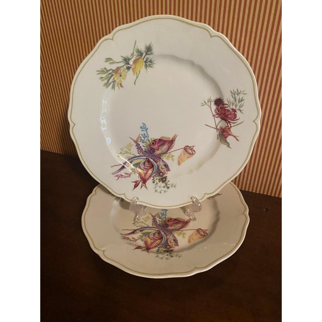 Chinoiserie Mid 20th Century Set of 12 Havilland- Limoges Dinner Plates, Six Fish and Crustacean Designs For Sale - Image 3 of 12