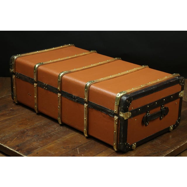 Salmon-Colored Cabin Trunk with Curved Shape, 1920s, in Very Good conditions. Designed 1920 to 1949