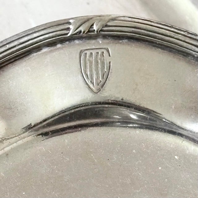Add a piece of golden-era American resort history to yo mur home with this antique hotel silver-plated ashtray. Expertly...