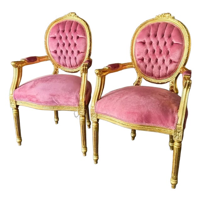 Pink Velvet Chair French Style Tufted With Gold Details - Set of 2 For Sale