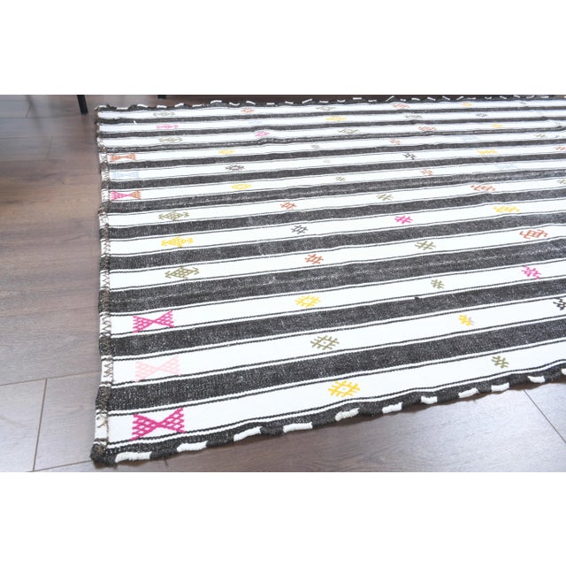 Vintage Turkish Oushak Handmade Wool Cotton White Kilim Area Rug For Sale - Image 9 of 11