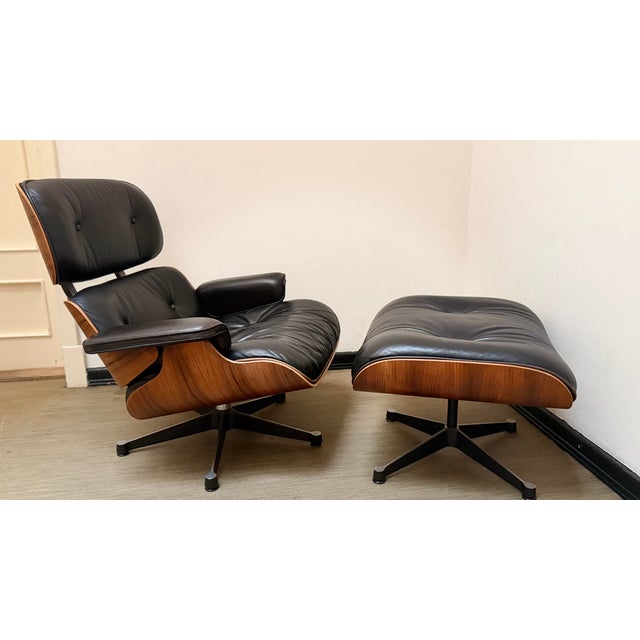 Mid-Century Modern Lounge Chair and Ottoman by Charles & Ray Eames for Herman Miller & Vitra, Set of 2 For Sale - Image 3 of 14