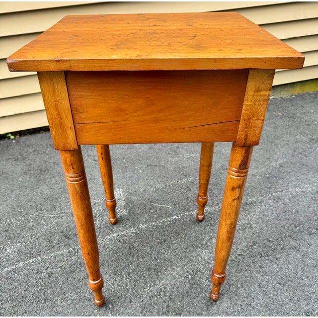 Antique American Early 19Th Century Maple, and Birdseye Maple 1 Drawer Stand For Sale - Image 4 of 8