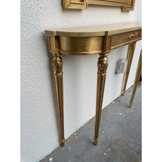 1950s Restored Neoclassical Gilt Console Table & Mirror Set With Polished Stone Top | Hand-Finished Gold Leaf For Sale - Image 4 of 9