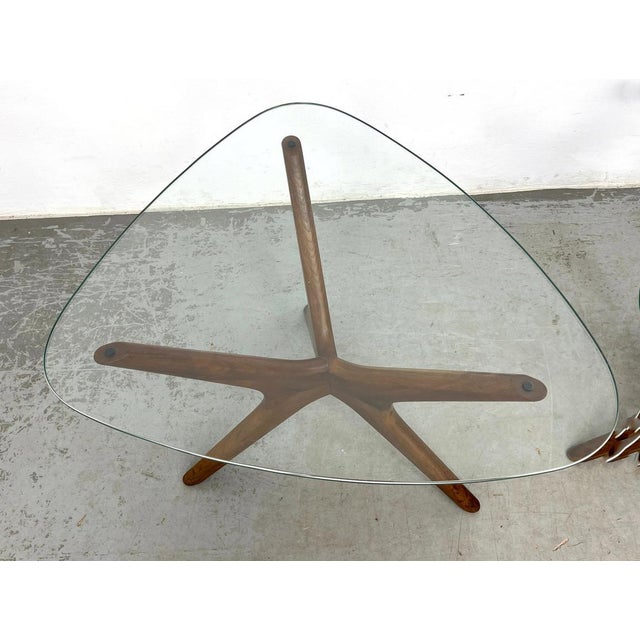 Mid-Century Modern Pair of “Jacks” Side Tables Designed by Adrian Pearsall for Craft Associates, Wilkes-Barre, Pennsylvania, American, Circa 1960s For Sale - Image 3 of 5