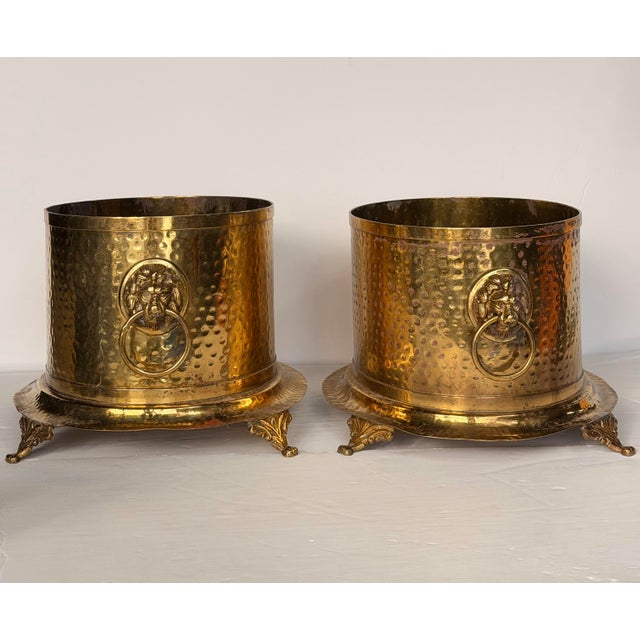 1950s Handmade Hammered Brass Lion Head Handles & Decorative Feet Cachepots - A Pair For Sale In Detroit - Image 6 of 12