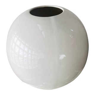 1990s Postmodern Spherical Ceramic White Vase For Sale