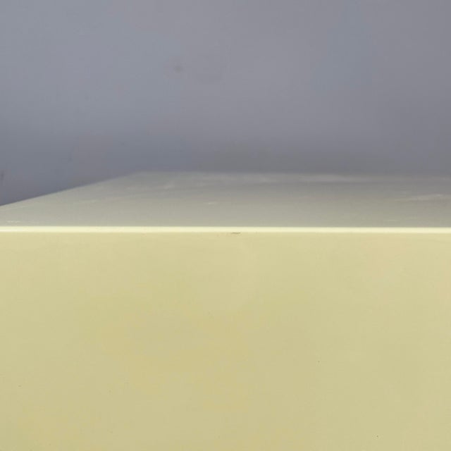 Modern Italian Coffe Table in Light Yellow Wood, 1980s For Sale - Image 10 of 15