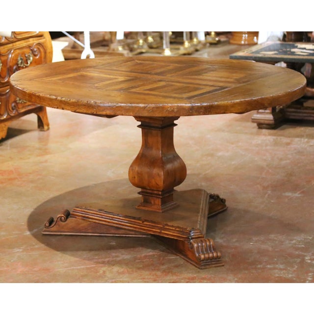 19th Century French Louis XIII Walnut, Oak and Chestnut Round Pedestal Table For Sale In Dallas - Image 6 of 8