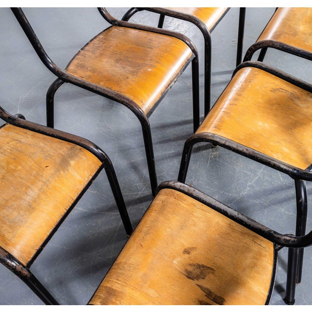 French Stacking 510 Dining Chairs with Black Frame from Mullca, 1960s, Set of 4 For Sale - Image 9 of 18