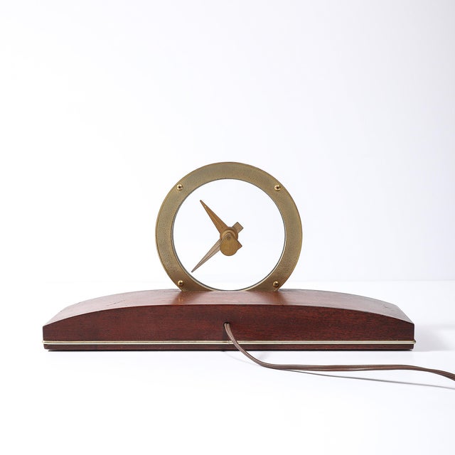 Mid-Century Jefferson Golden View Electric Brass, Glass & Walnut Mystery Clock For Sale - Image 11 of 16