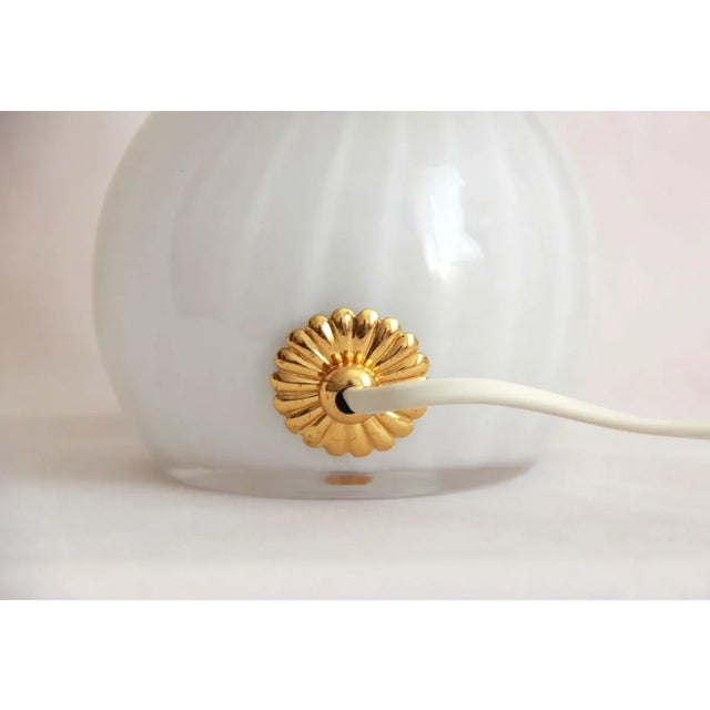 Mid-Century Modern Vintage Italian Swirl Murano Glass Mushroom Gardenia Lamp, 1970s For Sale - Image 3 of 9