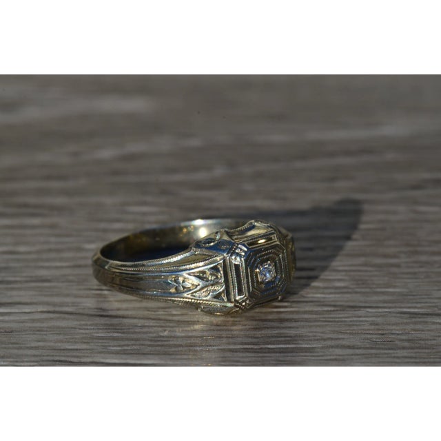 1910s The Alec: Men's Antique 18K White Gold Ring set with Diamond For Sale - Image 5 of 9