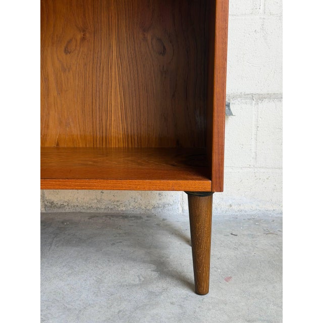 Danish Teak Bookcase Display in Style of Poul Hundevad Shelf Mid Century Modern Denmark For Sale - Image 9 of 10