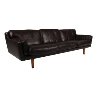 V11A 3-Seater Sofa by Illum Wikkelsoe for Holger Christensen, 1960s For Sale