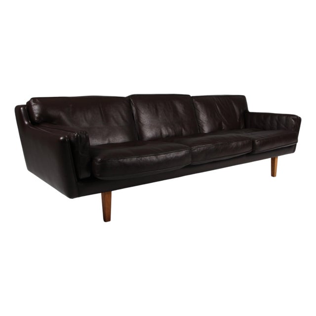 V11A 3-Seater Sofa by Illum Wikkelsoe for Holger Christensen, 1960s For Sale