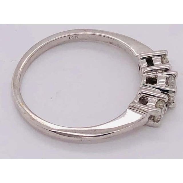 14 Karat Gold Three-Stone Diamond Engagement Anniversary Bridal Ring 0.75 TDW, Size 6.25 For Sale - Image 10 of 10