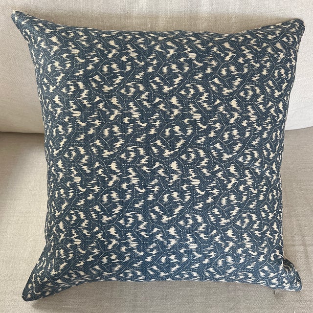 English Designer Penny Morrison Tulkan 22 Inch Heavyweight Blue Linen Pillow Covers- a Pair For Sale - Image 4 of 6