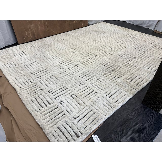 Rh Basanti Rug – 9' × 12' Marled Ivory/Charcoal | Hand-Knotted Wool Blend | Contemporary Himalayan-Inspired Design For Sale - Image 12 of 18