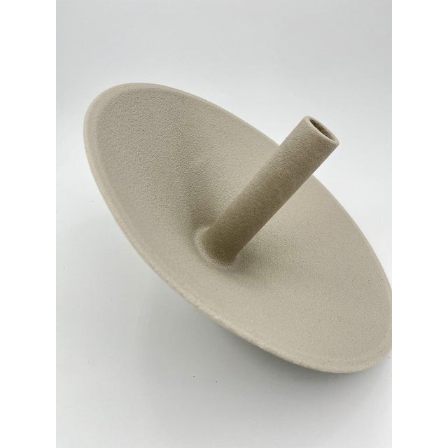 1980s Vintage Beige Ceramic Spindle Solifloer Vase by Lineasette, Italy, 1980s For Sale - Image 5 of 11