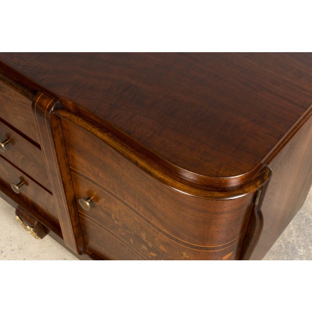 1930s French Art Deco Walnut Commode With Floral Marquetry For Sale - Image 10 of 17