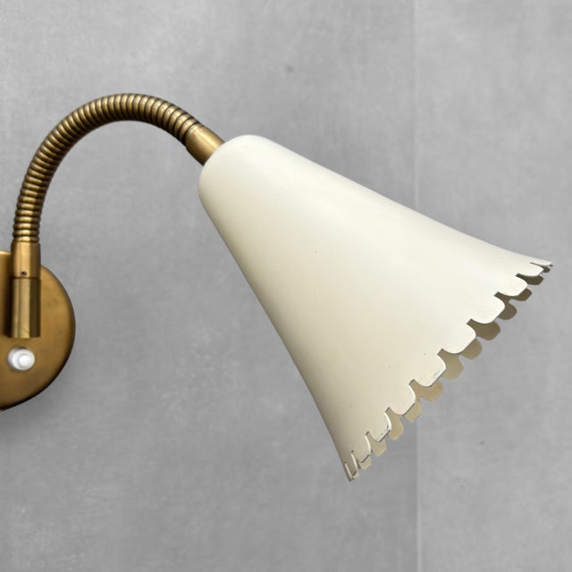 Scandinavian 8661 Wall Lamp in Brass and Steel from Böhlmarks, 1940s For Sale - Image 6 of 10