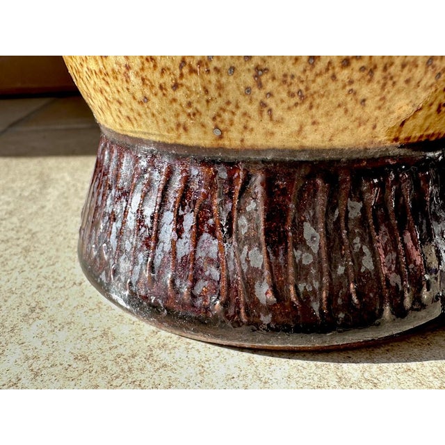 This high quality studio ceramic art vase was created by the renown German ceramist Helma Klett (1908-1996) during the...