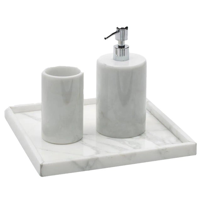 Rounded Set for Bathroom in White Carrara Marble, Set of 3 For Sale