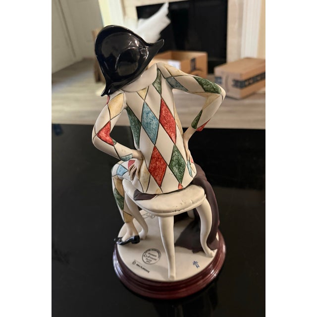 White Rare Giuseppe Armani 1994 Capodimonte Harlequin Jester Clown Figurine ~ 11.5" H For Sale - Image 8 of 12
