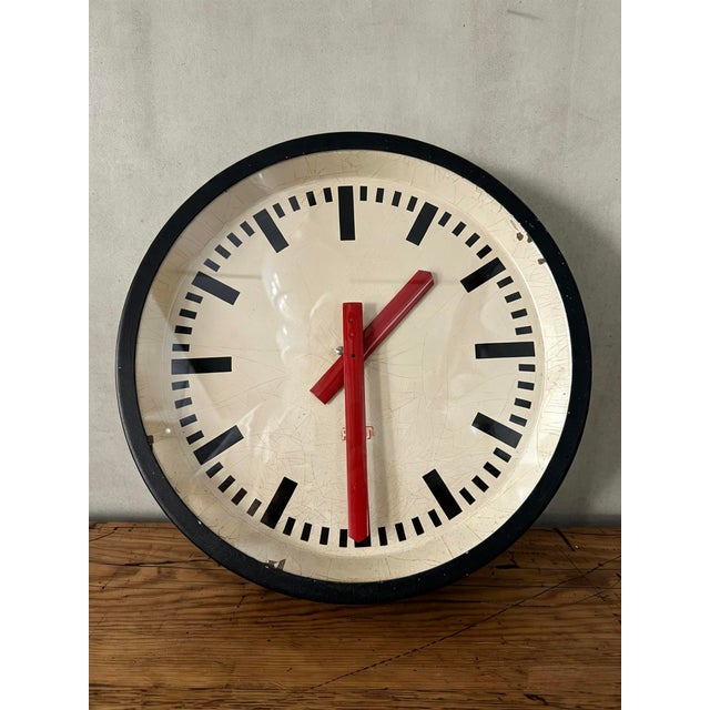 Bauhaus Industrial East German Factory Clock by RFT, 1950s For Sale - Image 3 of 10