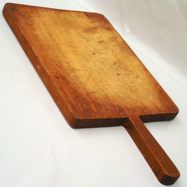 Antique French Country Beechwood Bread Board With Long Handle - Kitchen Cutting Board For Sale - Image 13 of 13