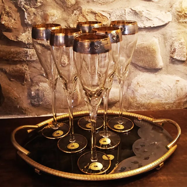 Glasses and Tray in Murano Glass with Hand-Decorated 24 Karat Gold Finishes from GN Murano, 1970s, Set of 7 For Sale - Image 3 of 11