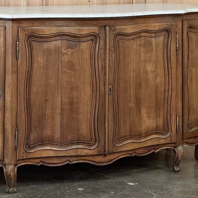 Chestnut 18th Century French Louis XV Walnut Buffet ~ Credenza With Carrara Marble For Sale - Image 8 of 18