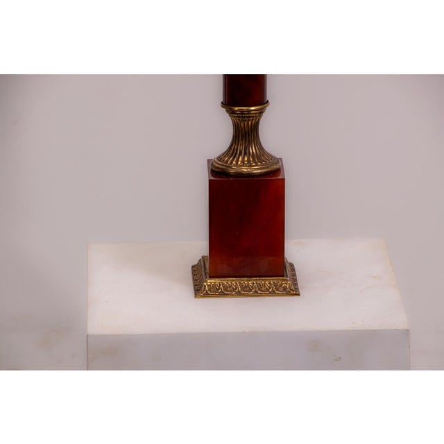 Vintage Empire French Lamps in Amber Bakelite and Brass, 1940s, Set of 2 For Sale - Image 11 of 12
