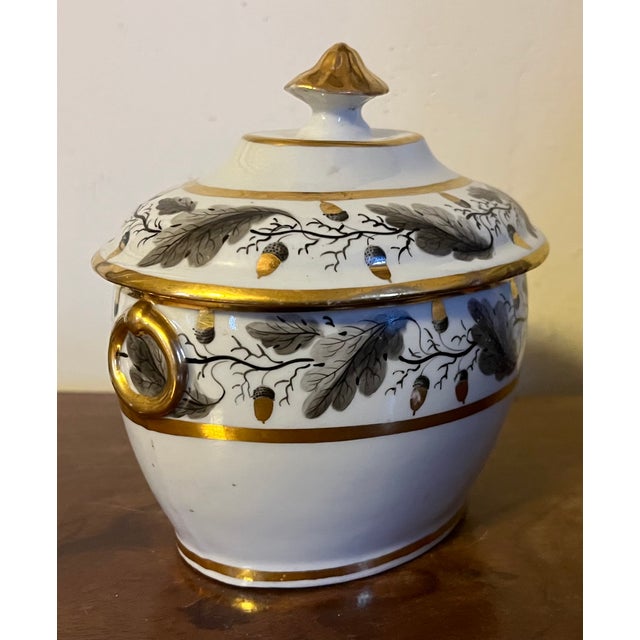 Antique 18th Century Worcester Porcelain Flight Barr Sugar Bowl Sucrier and Cover Decorated With Oak Leaf Garland For Sale - Image 11 of 14