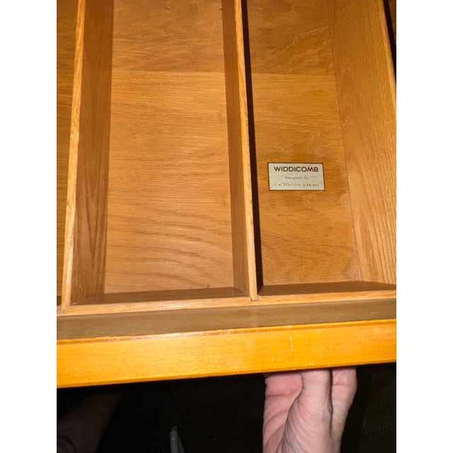 Rare and Wonderful blonde maple 4 drawer tall dresser by T.H. Robsjohn-Gibbings for Widdicomb - Great vintage condition -...