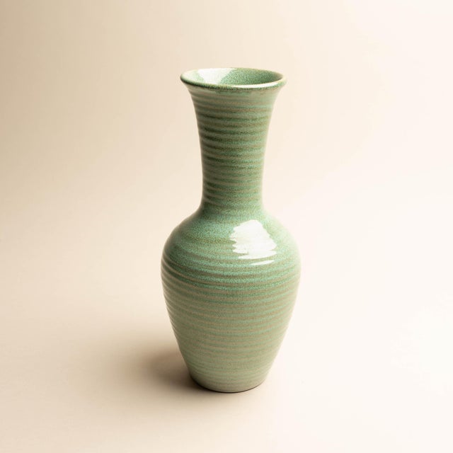Modern Vase by Martha Katzer for the Majolika Manufactory Karlsruhe, 1930s For Sale - Image 3 of 3