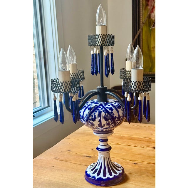 1960’s Vintage Delft-Style Blue Hand-Painted Floral Motifs on White Porcelain Table Lamp With 5 Arms For Sale - Image 9 of 12