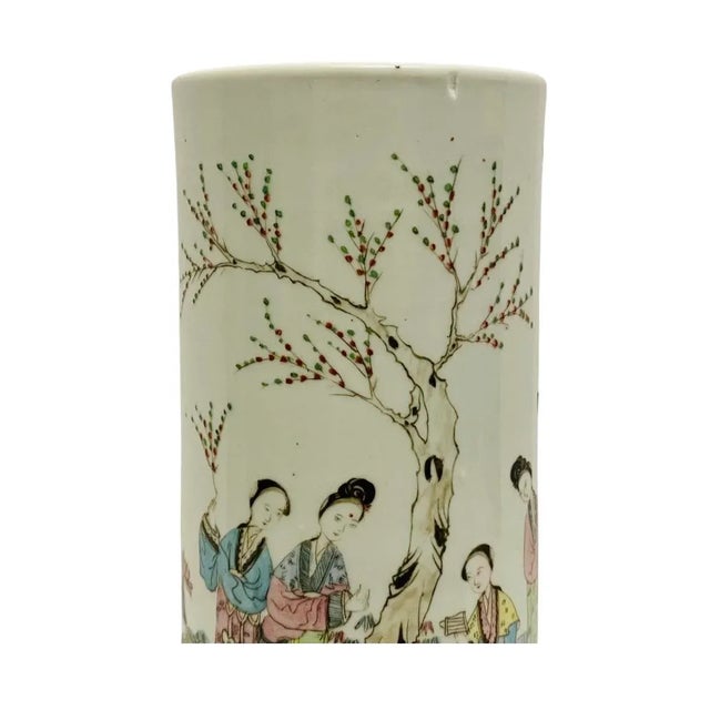 Chinese Antique Chinese Famille Rose Vase, 19th Century. For Sale - Image 3 of 9