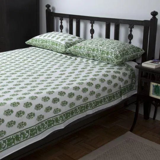 Riya King Bed Green Flat Sheet For Sale - Image 6 of 7