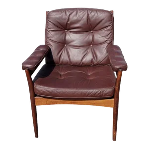G-Möbel Scandinavian Walnut and Leather Lounge Chair