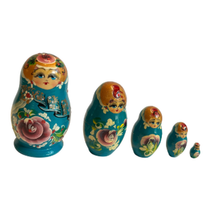 Set of 5 Mint Condition Vintage Hand-Painted Matryoshka Nesting Dolls, 5-Piece Green Laquer With Gold Black and Red Accents