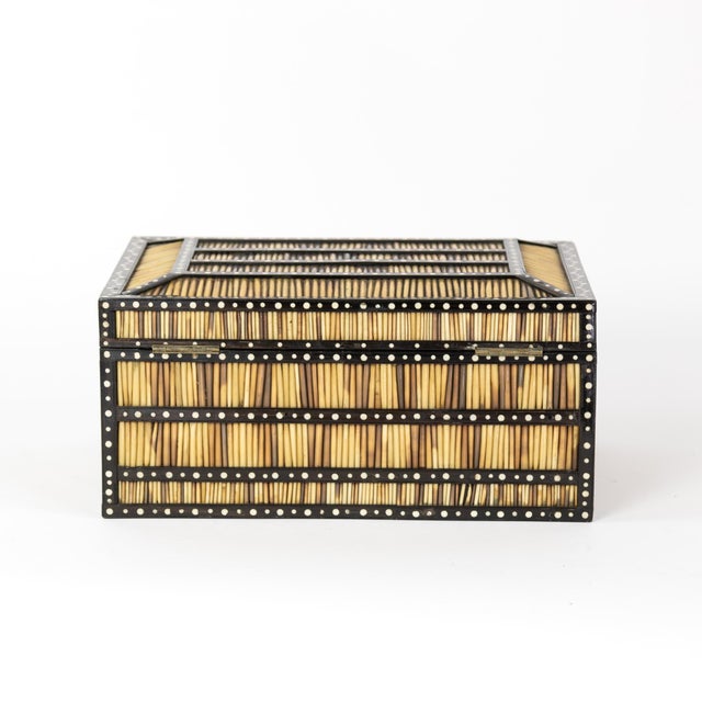 Large Sinhalese Porcupine Quill and Ebony Spice Box With Fully-Fitted Interior, 19th Century For Sale - Image 4 of 13