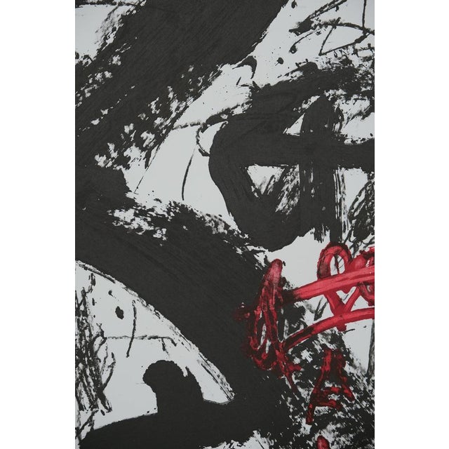 Modern Antoni Tapies, Composition abstraite, Lithograph For Sale - Image 3 of 4