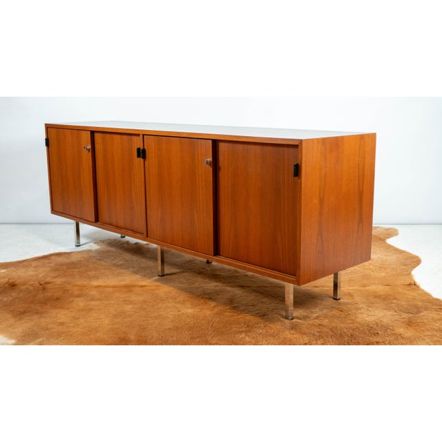 1980s Florence Knoll Model 541 for Knoll International Walnut Credenza For Sale - Image 10 of 18