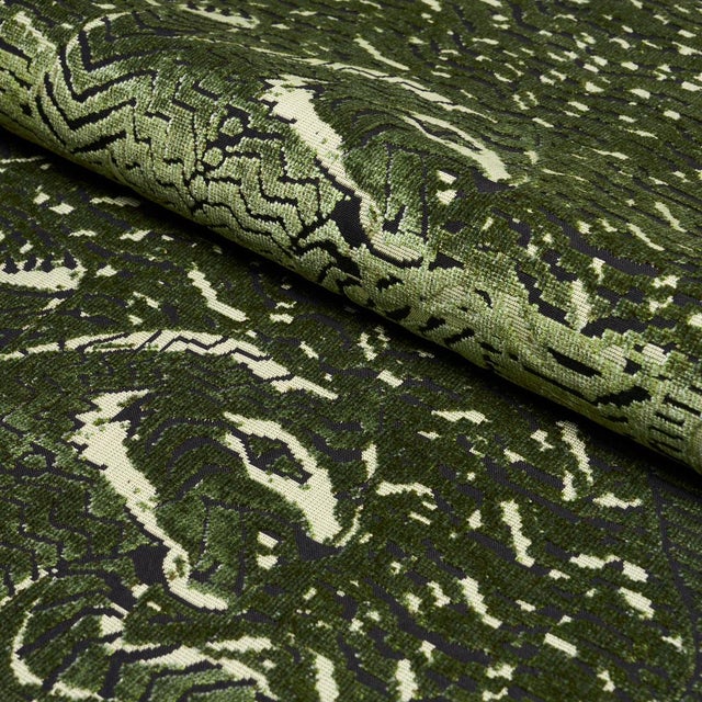 Schumacher Schumacher Tigress Velvet Fabric In Malachite For Sale - Image 4 of 4