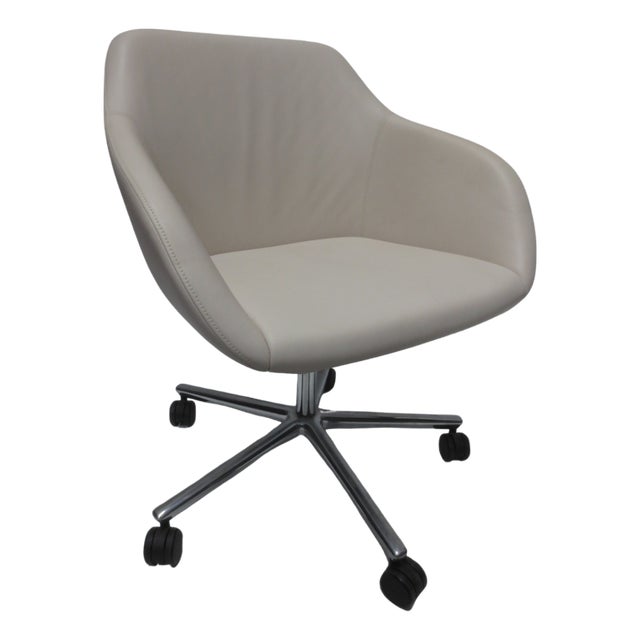 Walter Knoll Turtle Desk Chair on Castors (New) For Sale