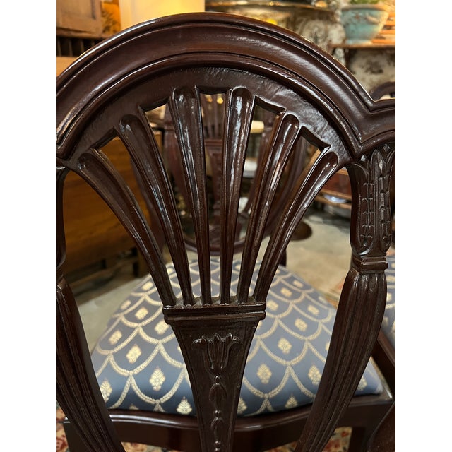 Early 20th Century Dining Chairs Federal Revival Carved Mahogany Shield-Back - Set of 4 For Sale - Image 4 of 12