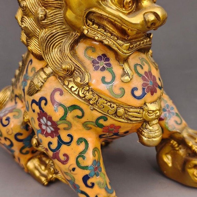 Pair of Vintage Cloisonné Gilt Bronze Guardian Lion Statues With Floral Enamel For Sale - Image 10 of 13